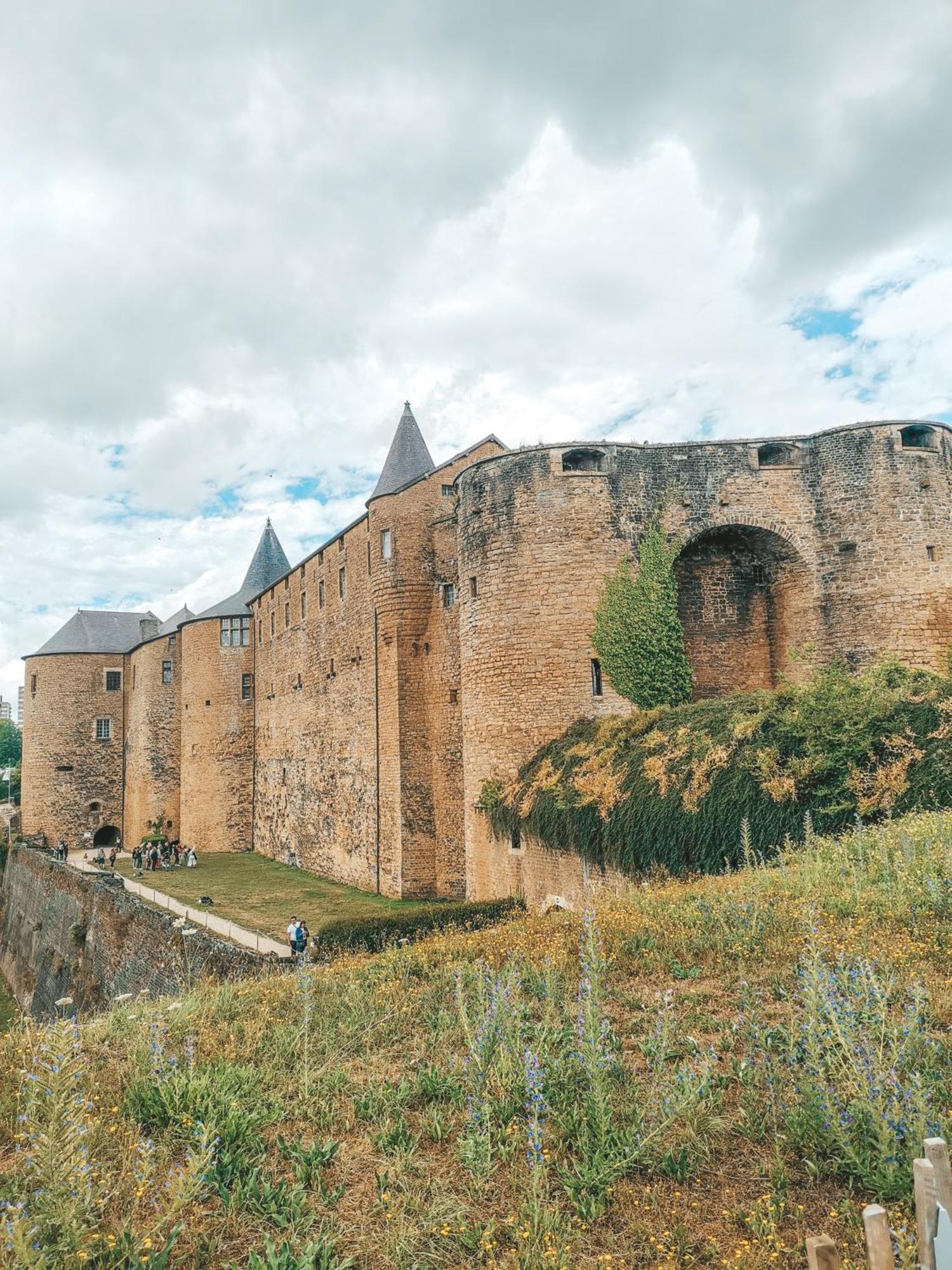 Appartement Vue Sur Chateau-Fort 3 Etoiles Sedan Luaran gambar